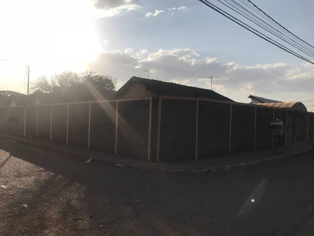 #VD 1860 - Casa para Venda em Araguari - MG