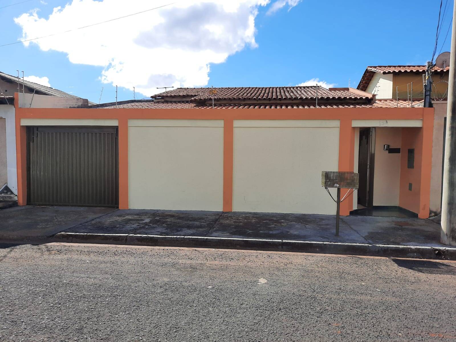 #VD 1964 - Casa para Venda em Araguari - MG