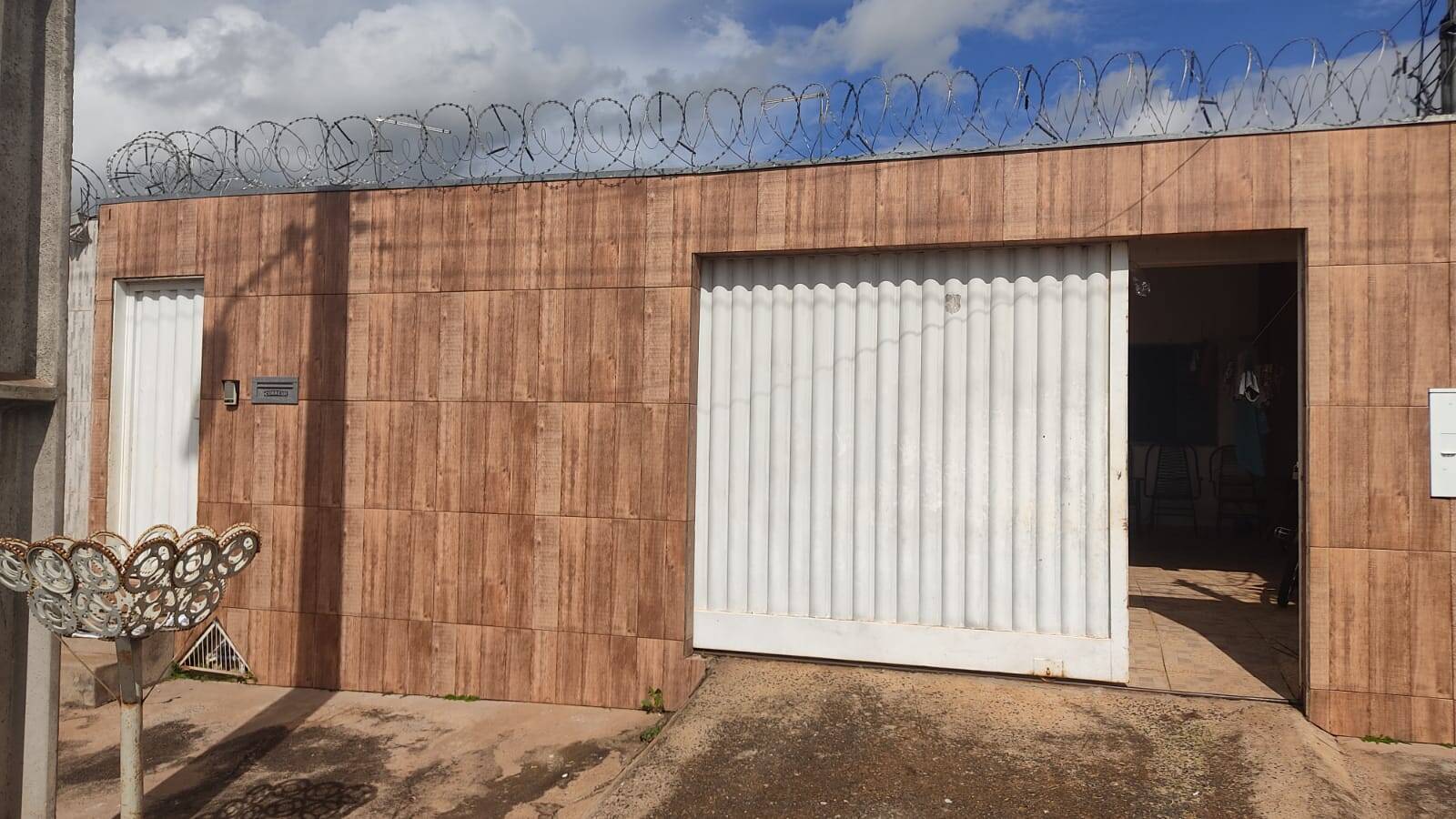 #VD 1975 - Casa para Venda em Araguari - MG