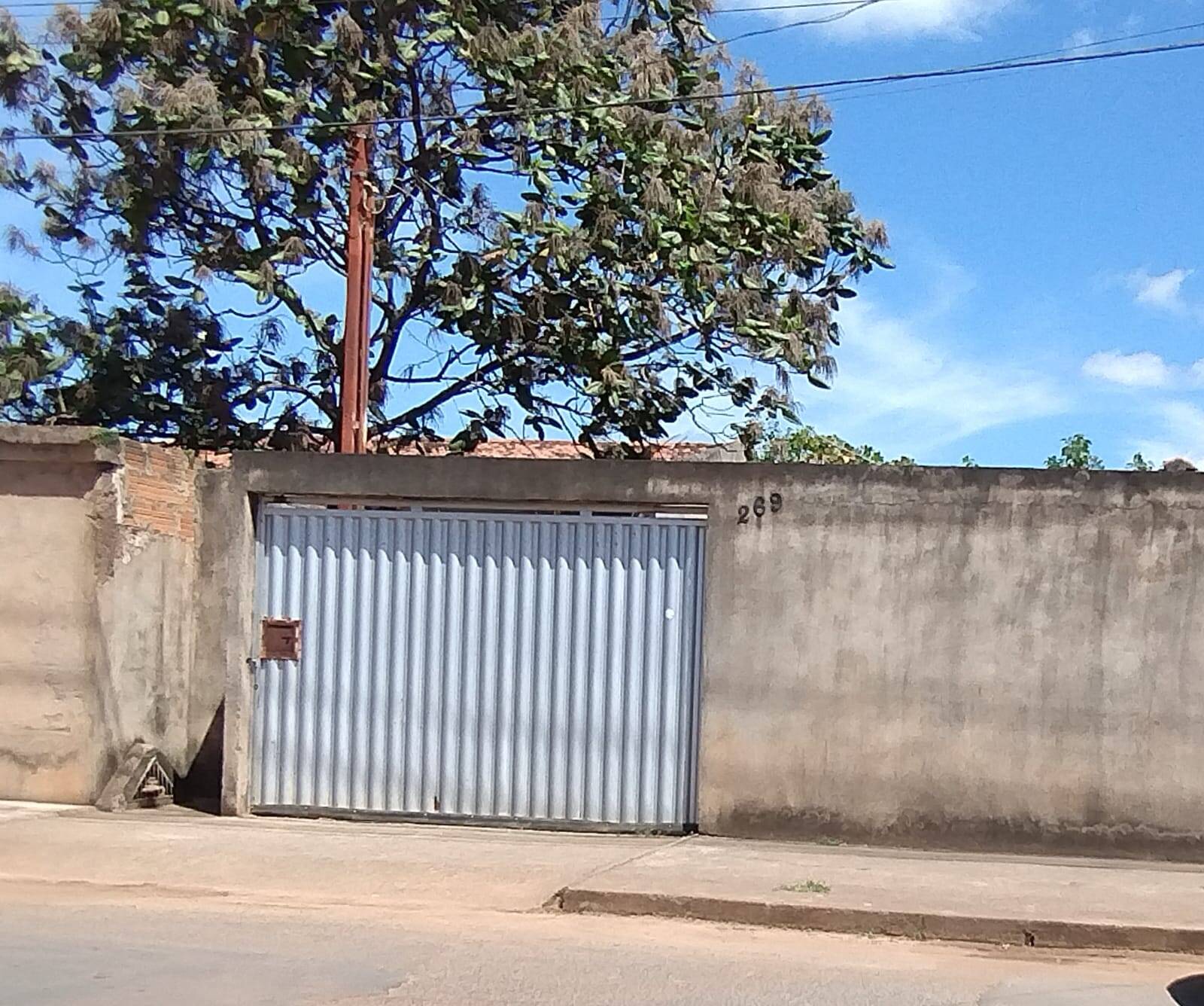 #VD 2160 - Casa para Venda em Araguari - MG