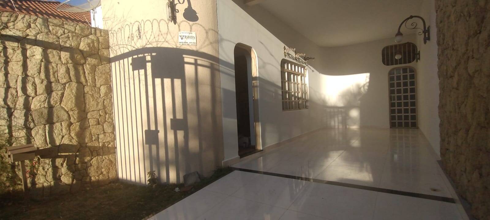 #LC 1744 - Casa para Locação em Araguari - MG