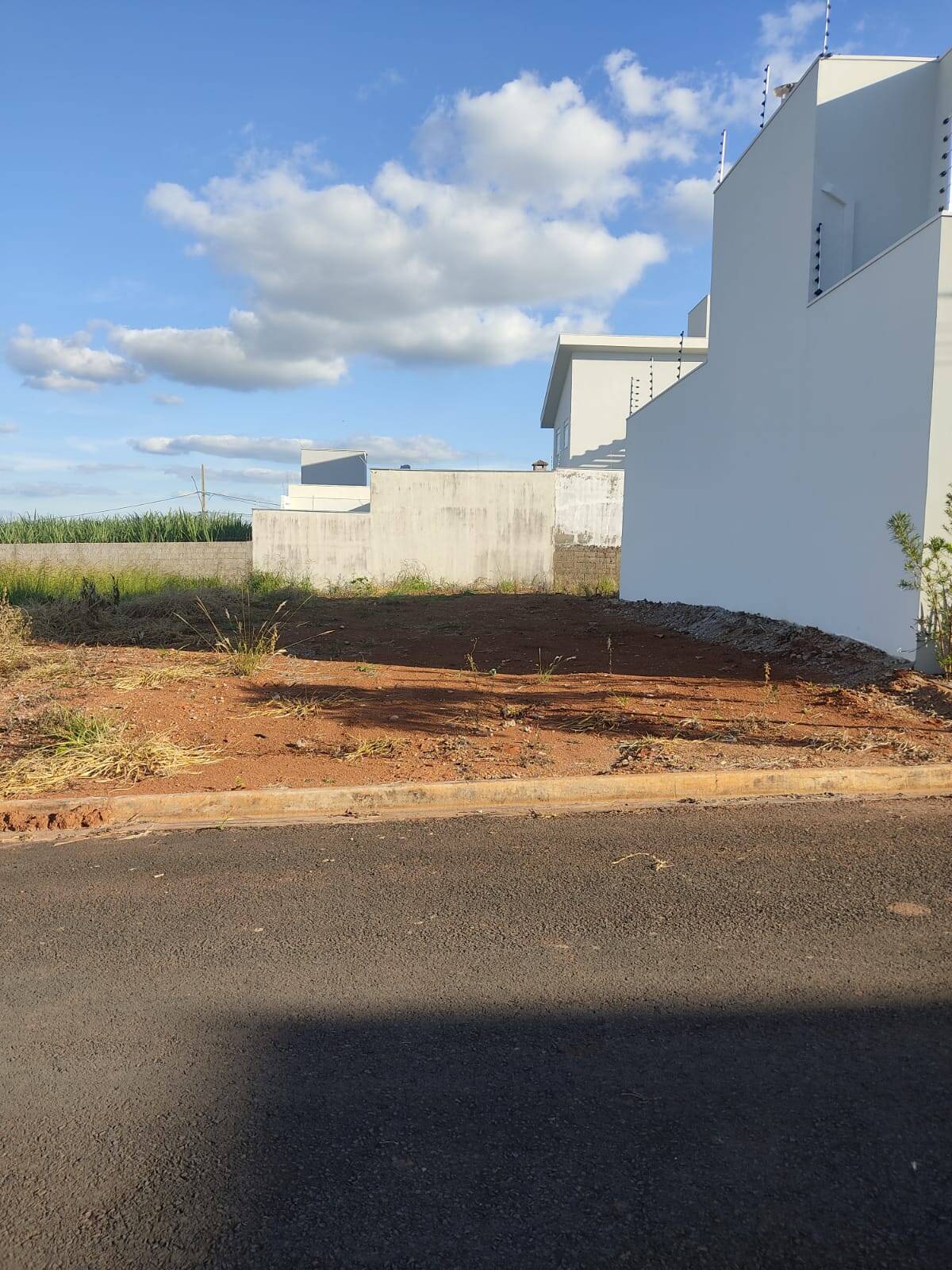 #VD 22421 - Terreno para Venda em Araguari - MG