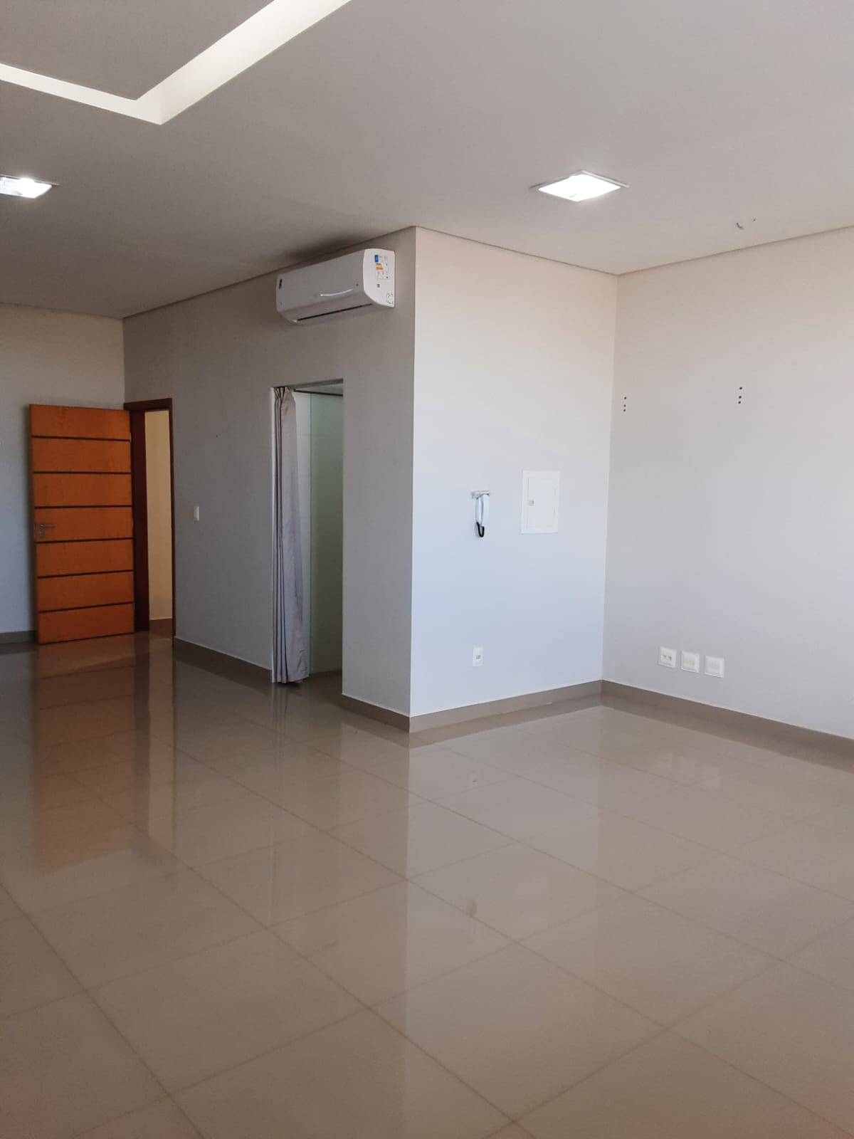 #LC 1759 - Sala para Locação em Araguari - MG