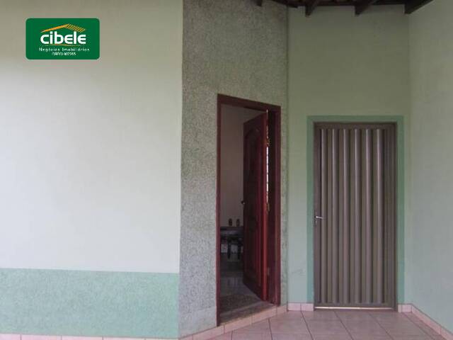 Casa para Venda em Araguari - 3
