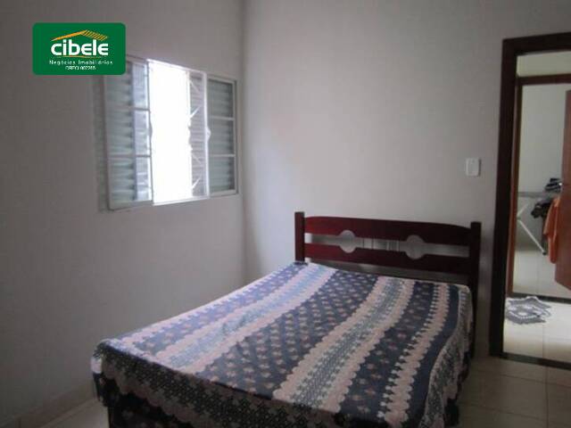 Casa para Venda em Araguari - 4