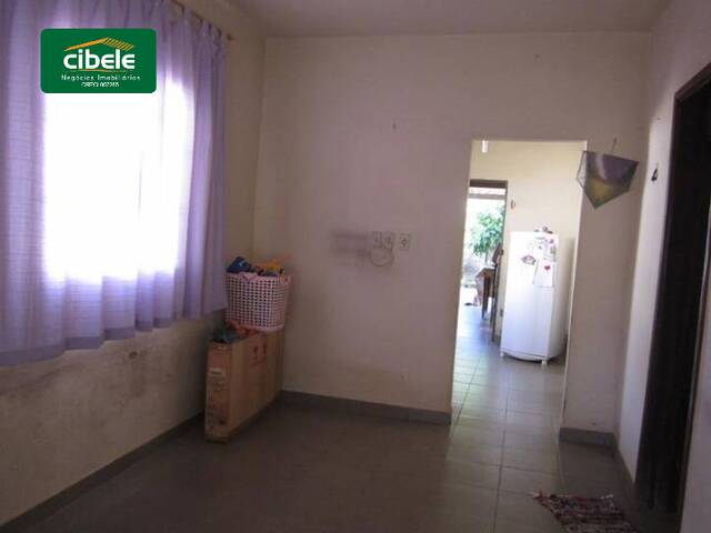 Casa para Venda em Araguari - 3