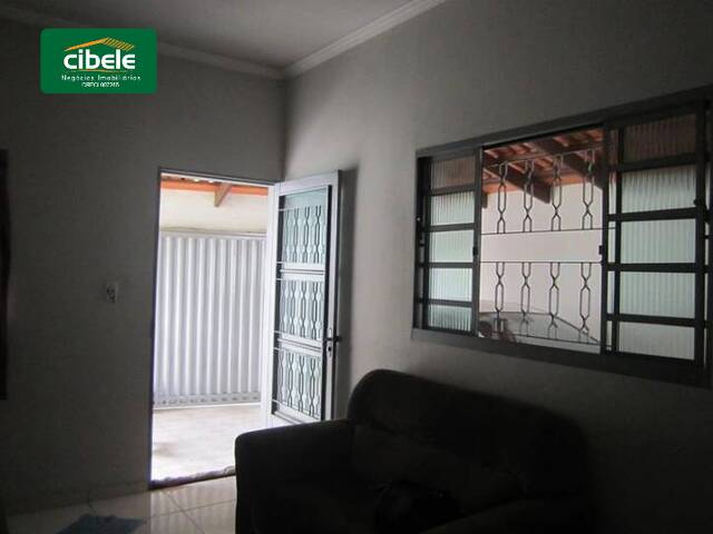 Casa para Venda em Araguari - 3