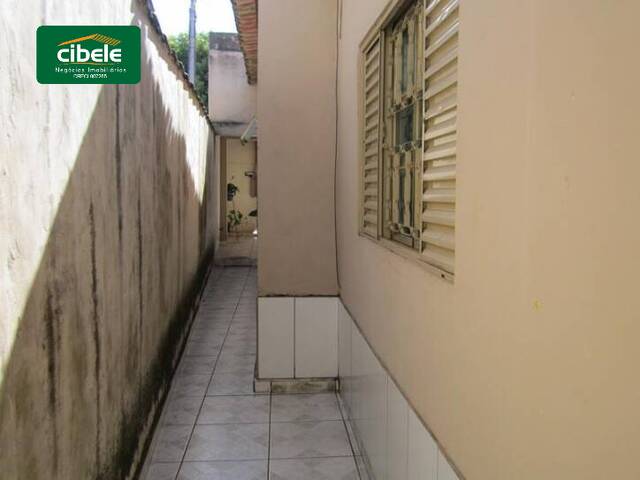Casa para Venda em Araguari - 4
