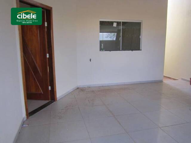 Casa para Venda em Araguari - 1