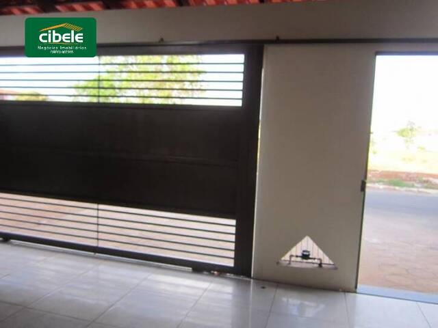 Casa para Venda em Araguari - 3