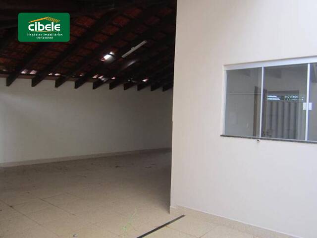 Casa para Venda em Araguari - 3
