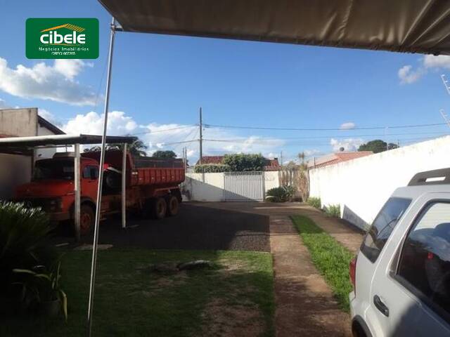 Casa para Venda em Araguari - 2