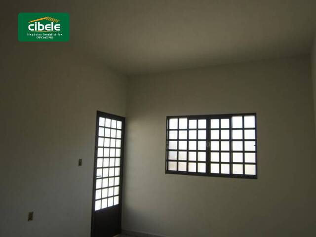 Casa para Venda em Araguari - 3