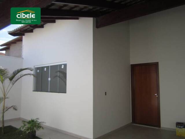 Casa para Venda em Araguari - 3