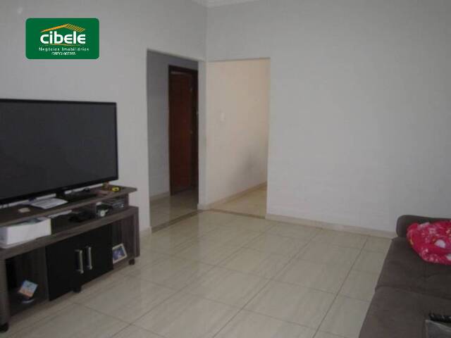 Casa para Venda em Araguari - 2