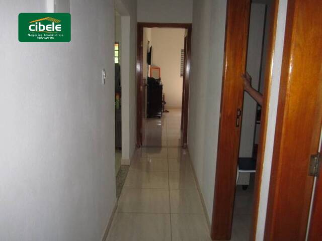 Casa para Venda em Araguari - 3