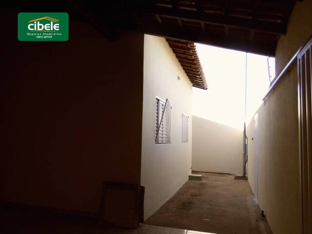 Casa para Venda em Araguari - 3