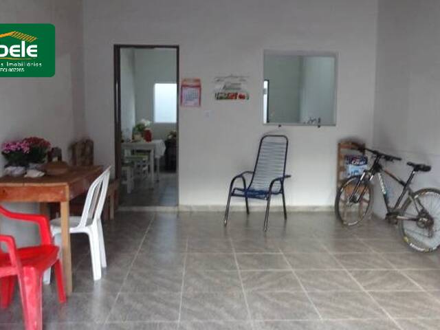 Casa para Venda em Araguari - 4