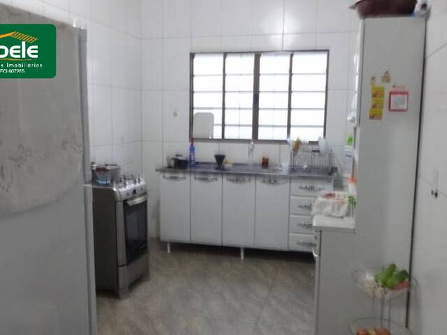Casa para Venda em Araguari - 5