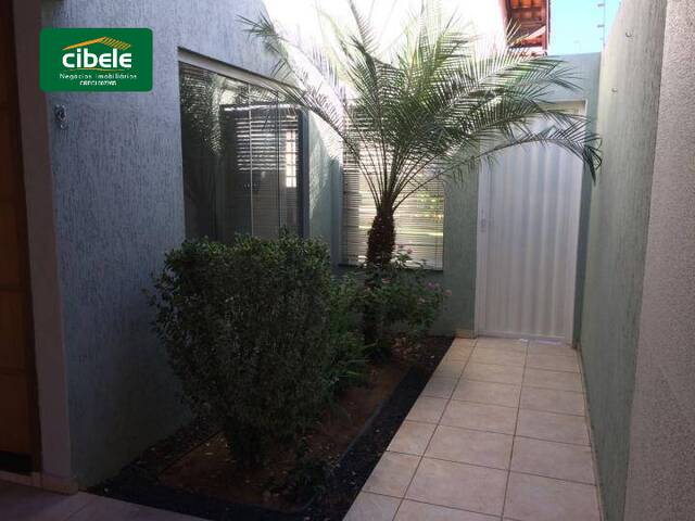 Casa para Venda em Araguari - 2