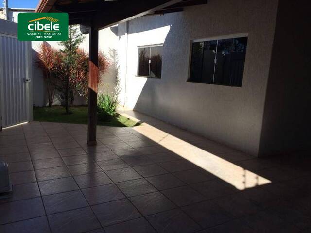 Casa para Venda em Araguari - 3