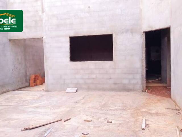 Casa para Venda em Araguari - 3