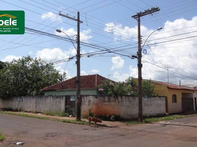 Casa para Venda em Araguari - 2