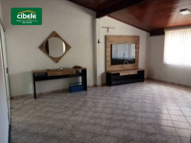 Casa para Venda em Araguari - 3