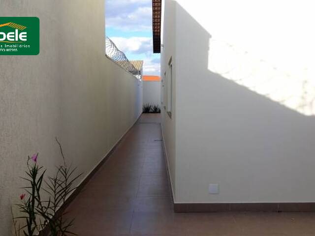 Casa para Venda em Araguari - 4