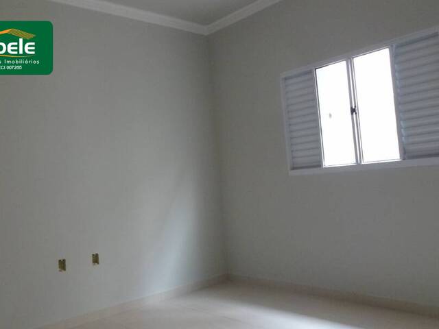 Casa para Venda em Araguari - 5