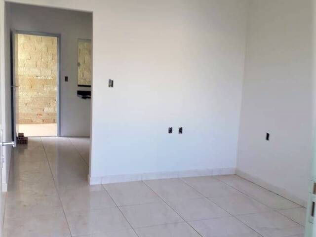 Casa para Venda em Araguari - 3