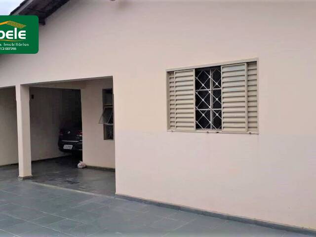 Casa para Venda em Araguari - 2