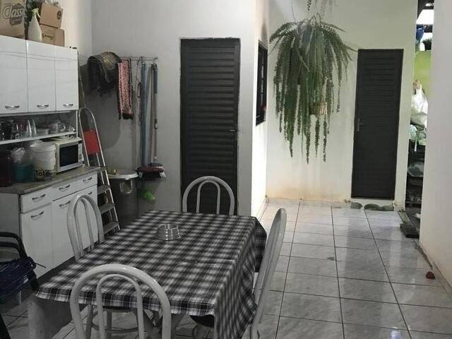 Casa para Venda em Araguari - 5