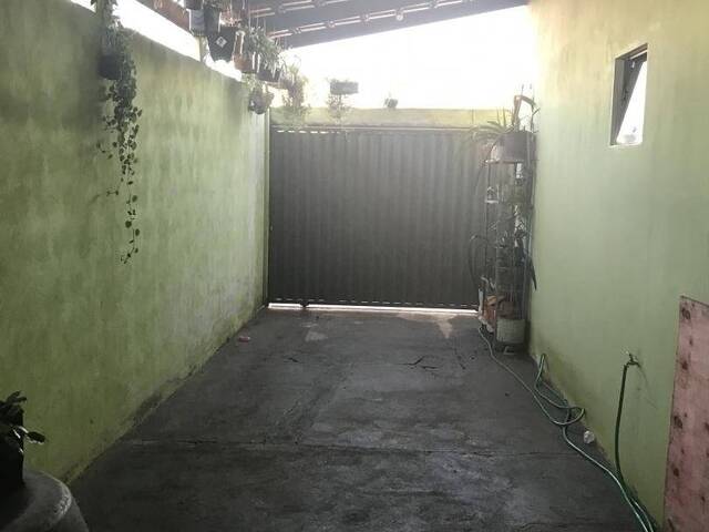 Casa para Venda em Araguari - 3
