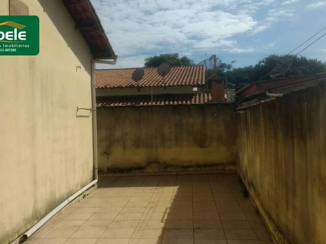 Casa para Venda em Araguari - 3