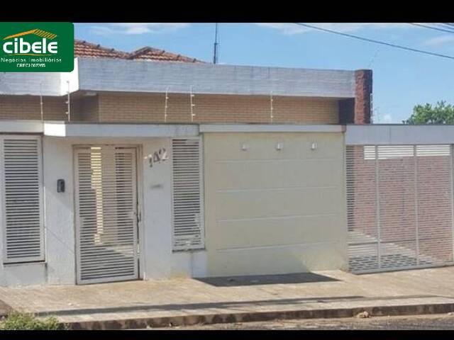 Casa para Venda em Araguari - 4