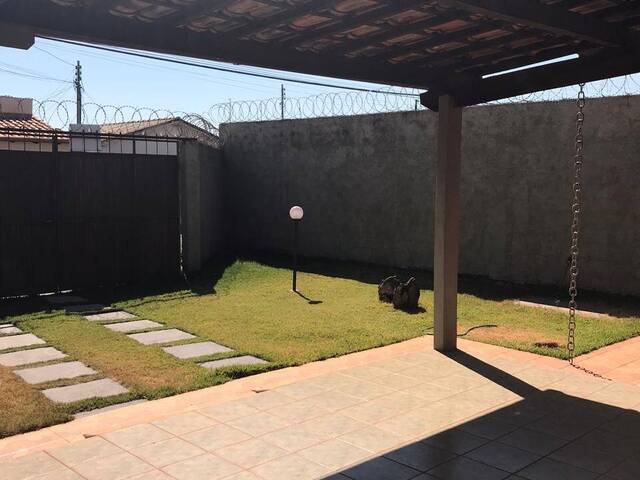 Casa para Venda em Araguari - 4
