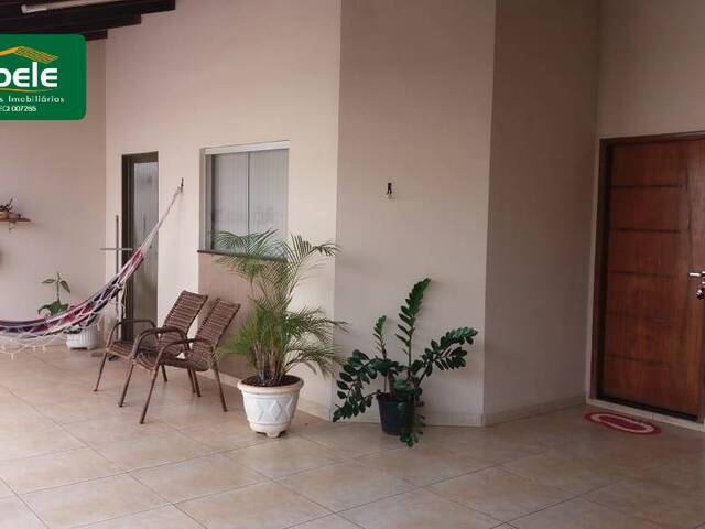 Casa para Venda em Araguari - 2