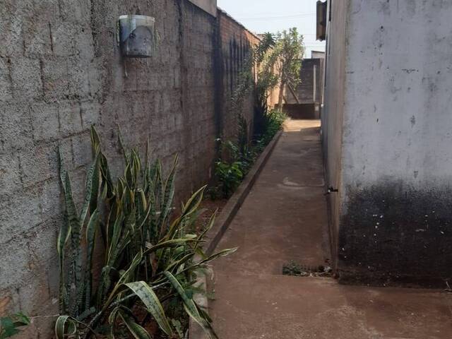 Casa para Venda em Araguari - 4