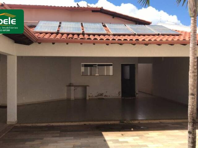 Casa para Venda em Araguari - 5