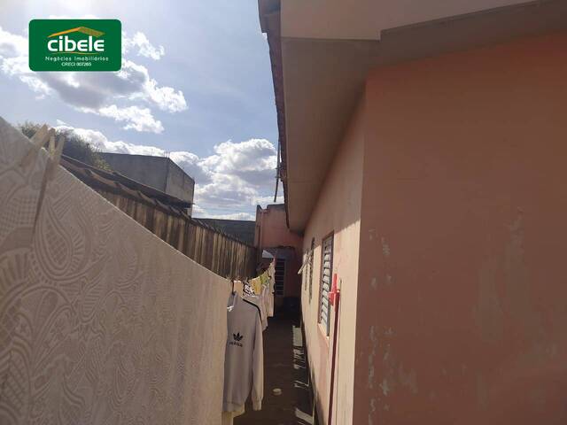 Casa para Venda em Araguari - 3