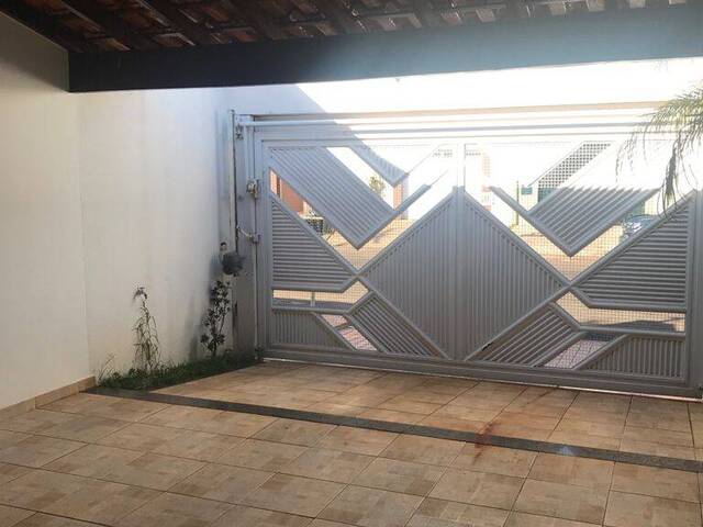 #VD 1859 - Casa para Venda em Araguari - MG