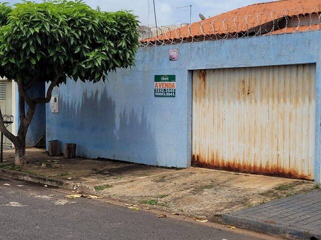 Casa para Venda em Araguari - 2