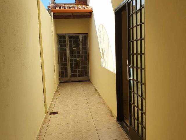 Casa para Venda em Araguari - 4