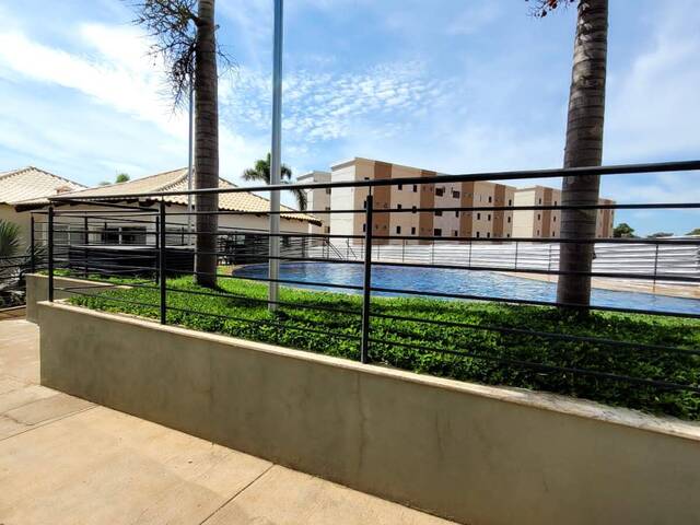 #VD 2004 - Apartamento para Venda em Araguari - MG - 2