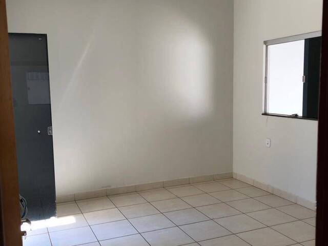 Casa para Venda em Araguari - 3