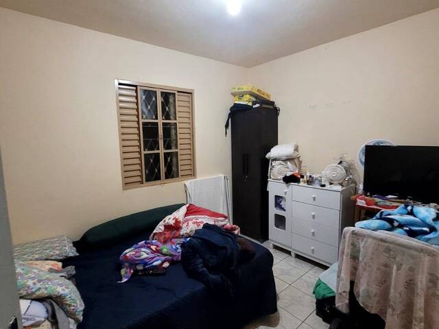 Casa para Venda em Araguari - 3