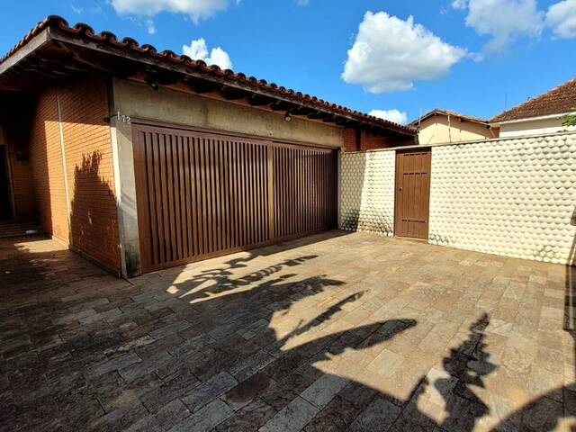 #VD 2027 - Casa para Venda em Araguari - MG