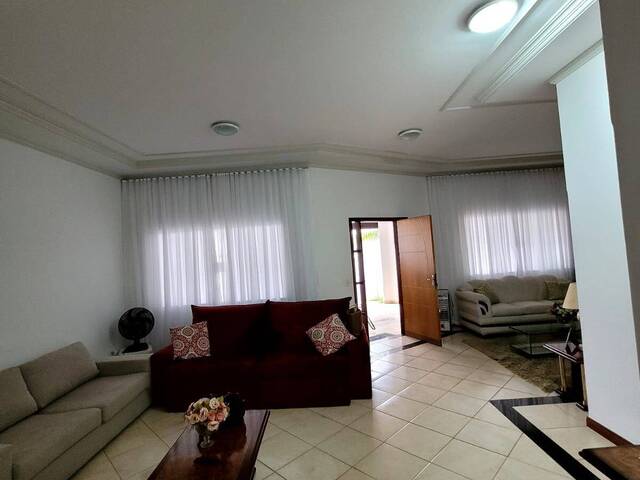 #VD 2036 - Casa para Venda em Araguari - MG