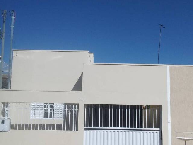 Casa para Venda em Araguari - 3